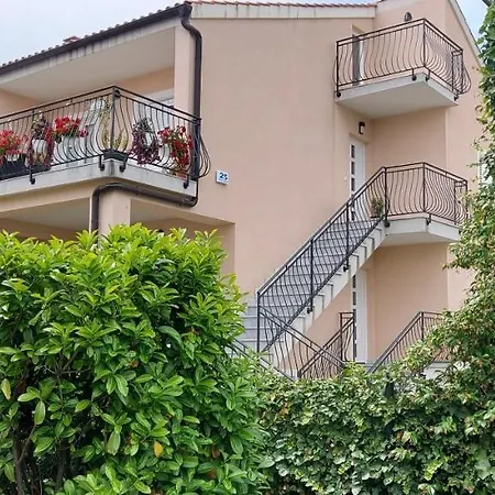 Apartmani Tomislav Krk Town Exteriér fotografie