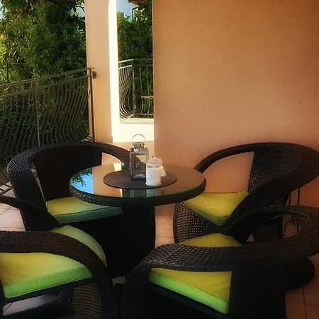 Apartmani Tomislav Krk Town Exteriér fotografie